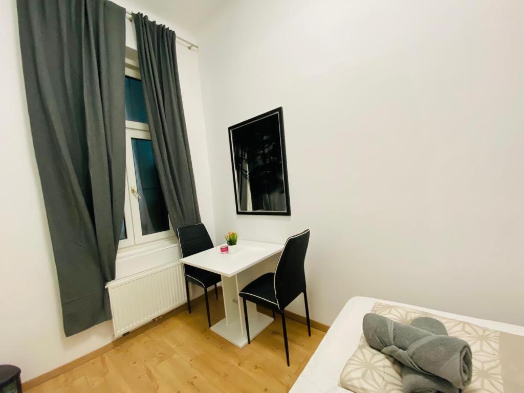 Deluxe Quad Room Dw Viena Exterior foto